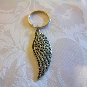 Angle Half Wing Key Chain